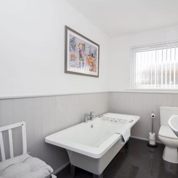 Bathroom, Raasay holiday cottage, Dornoch