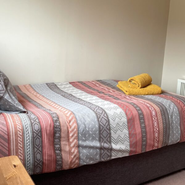 Single bedroom in Oystercatcher, Gate Street, Embo