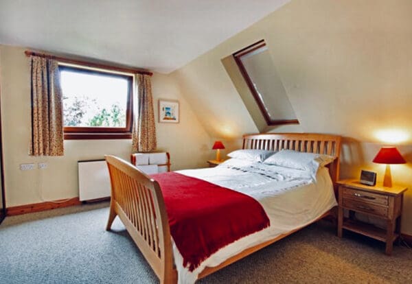 Double bedroom in The Glen holiday cottage, Dornoch